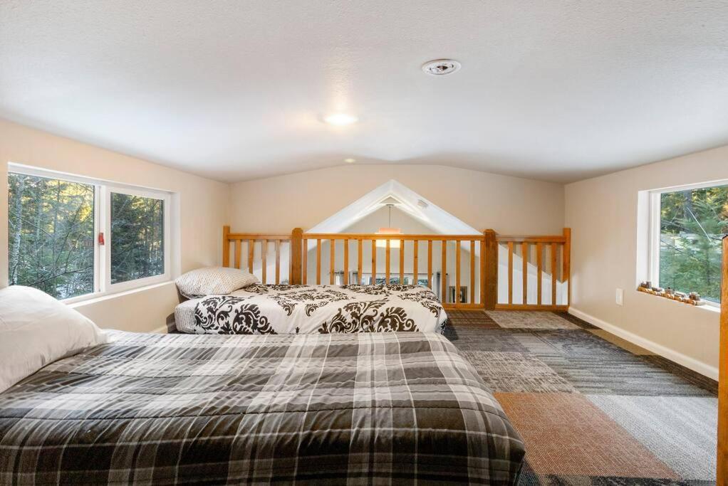 Cozy Tiny Home Steps Away From Mt. Rainier Ashford Ngoại thất bức ảnh